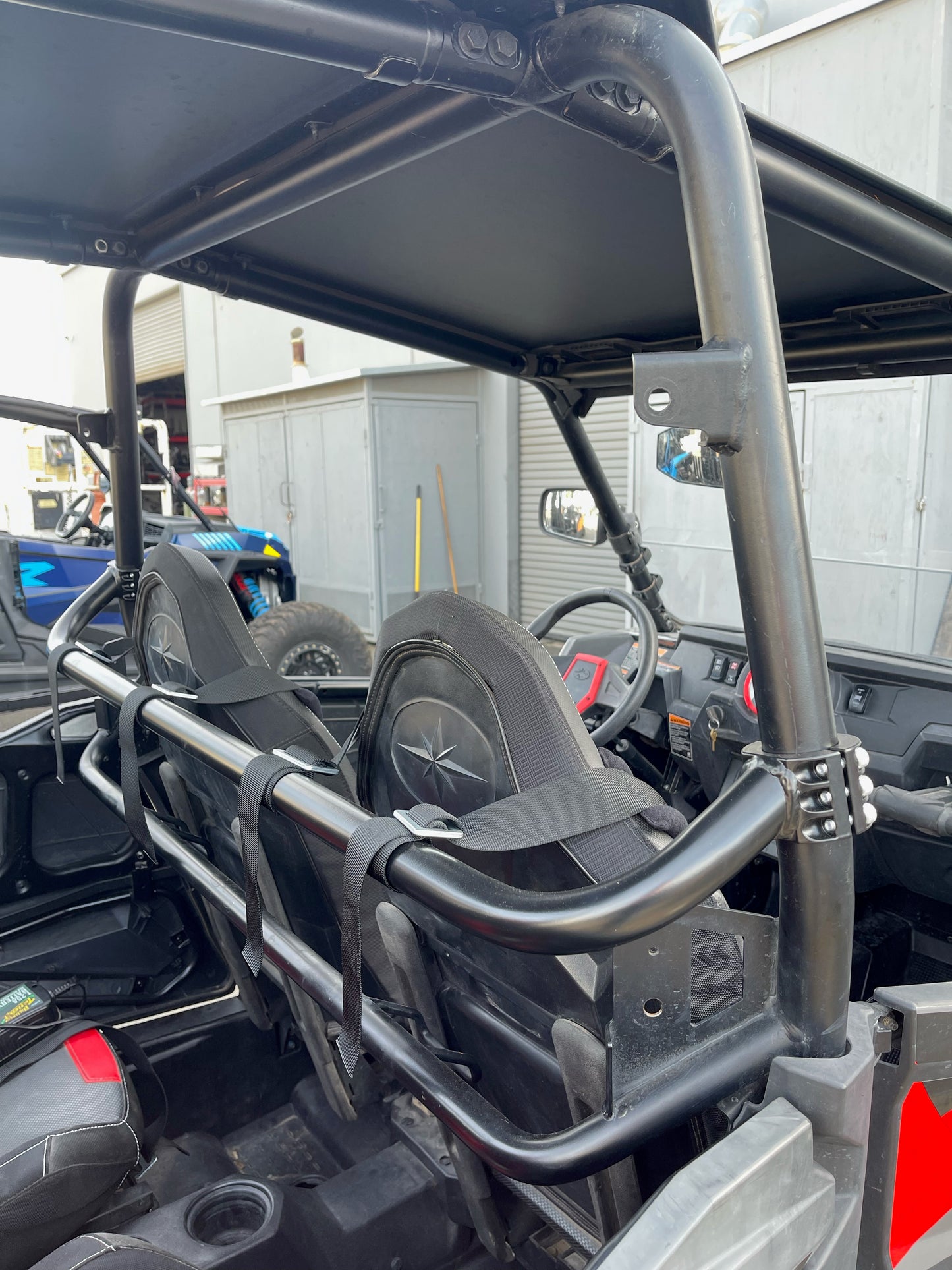 Polaris XP 4 1000 Harness Bar
Harness Factory UTV
Factory UTV Polaris XP41000 Harness Bar